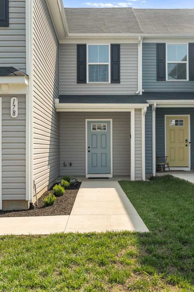 178 Robinia Rd #A - Photo 3 of 18