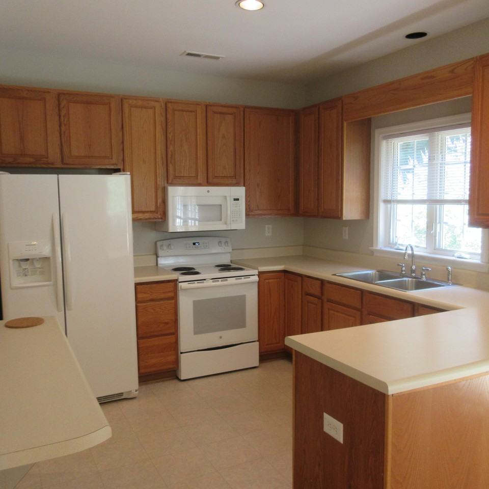 2598 Ravenscroft Way - Photo 3 of 13