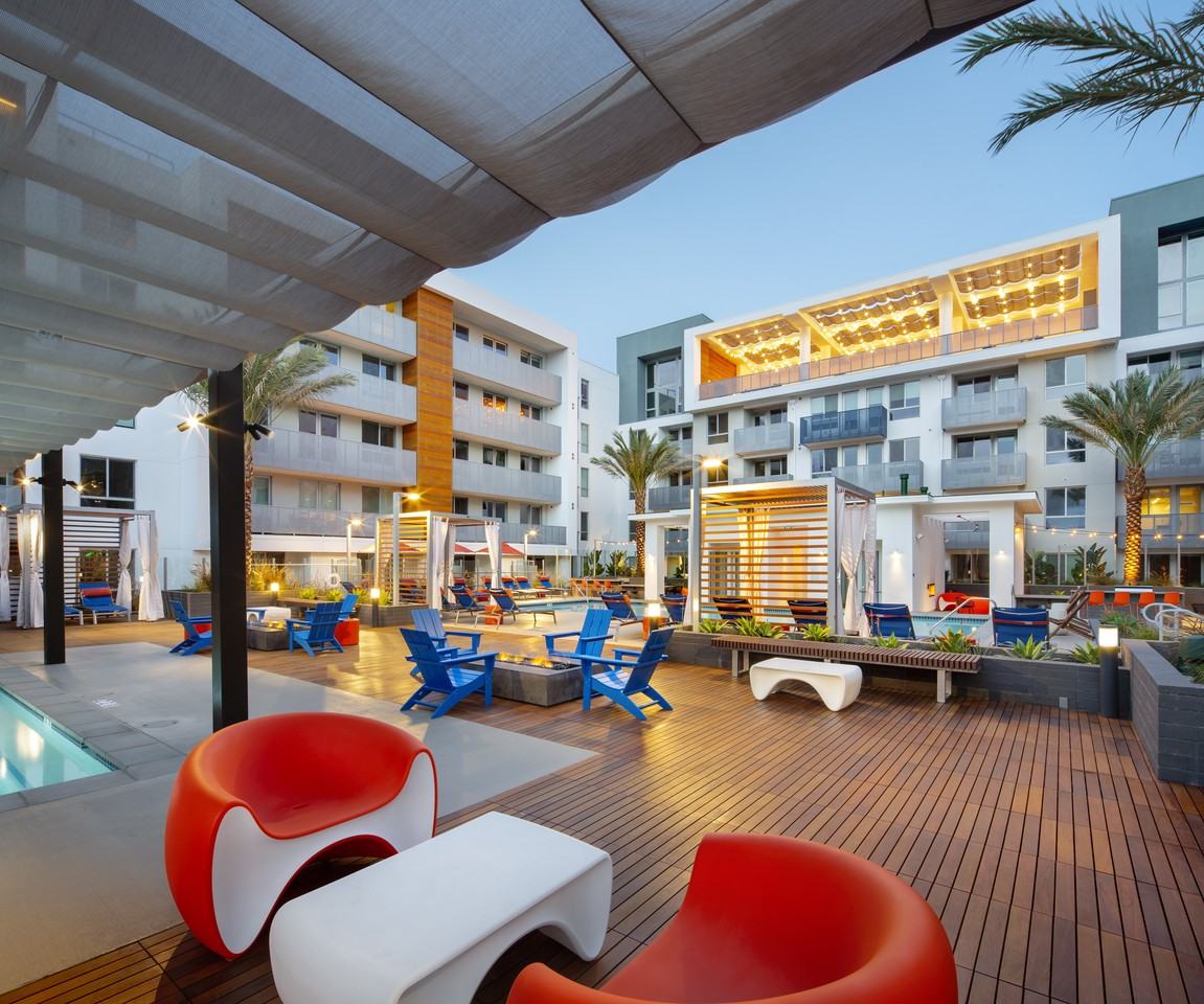 The Q Variel - Photo 2 of 50