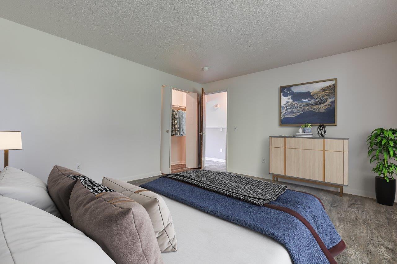 Dixon Manor Apartment Homes - Photo 7 of 14