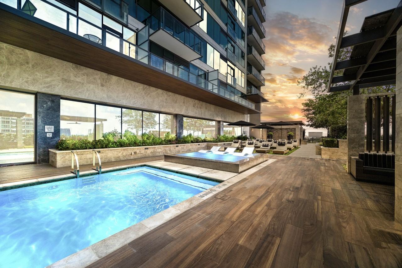 Hanover Montrose - Photo 2 of 50