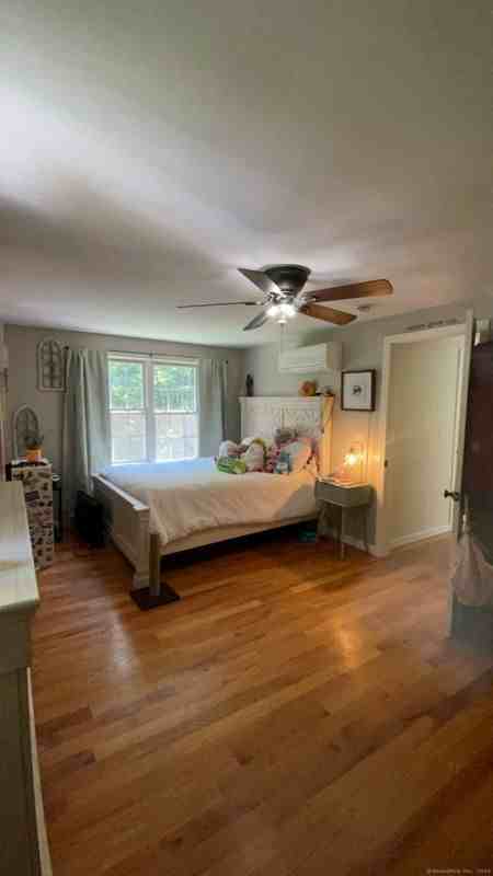 170 Atwoodville Rd - Photo 2 of 10