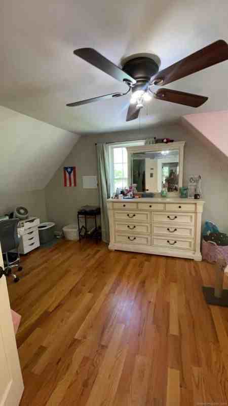 170 Atwoodville Rd - Photo 3 of 10