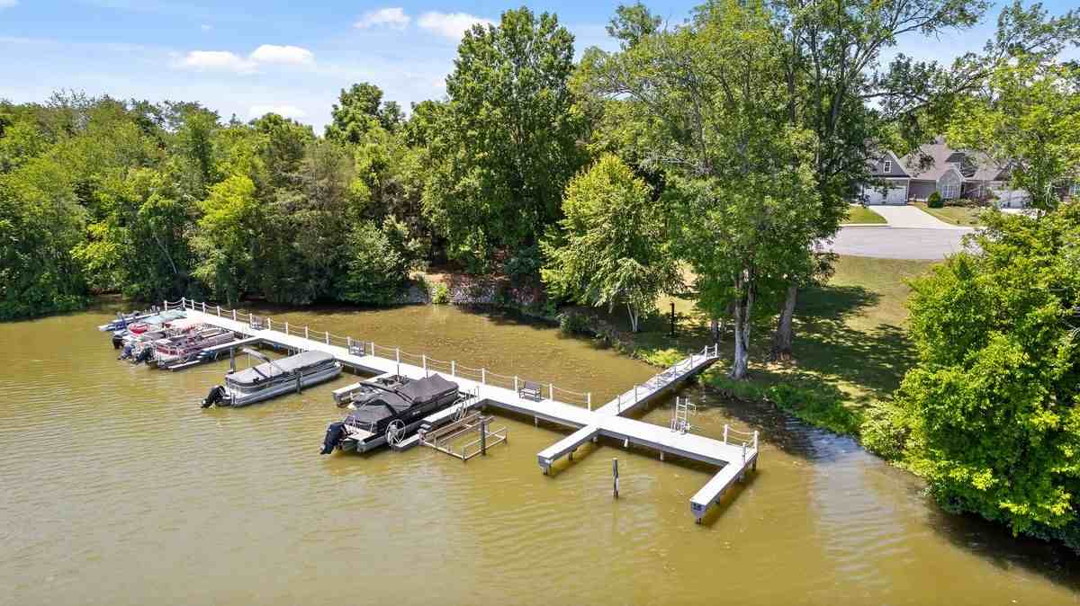 8139 Savannah Bay Dr - Photo 3 of 13