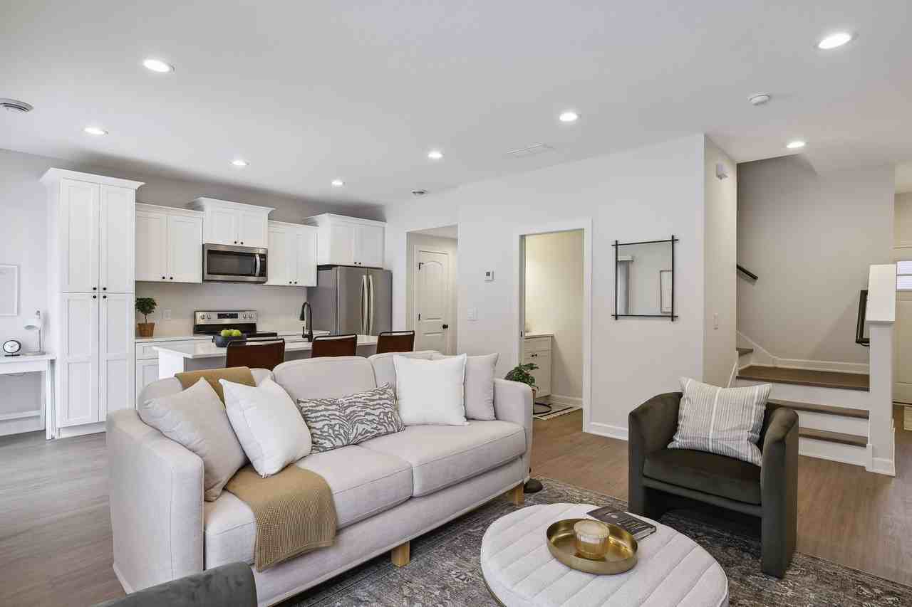 2464 Cedarwood Lane - Photo 2 of 27