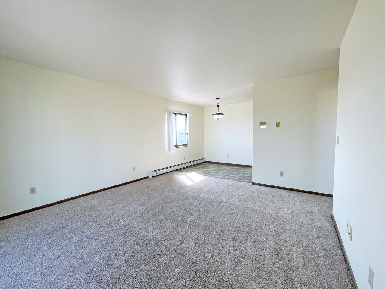 Dakota Arms - Photo 6 of 14