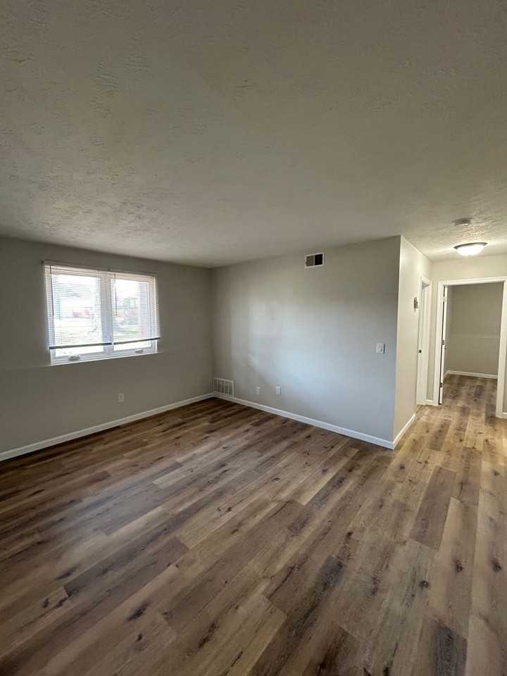 2002-2004 Rainbow - Photo 3 of 16