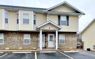 1820 W Walnut Lawn St #B2 - Photo 1 of 1