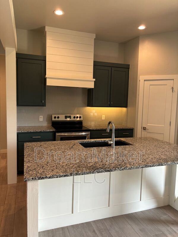 5225 Red Maple Ave - Photo 4 of 16