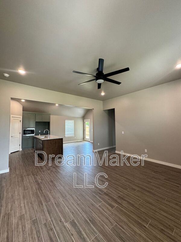 790 Flowers Dr - Photo 2 of 17