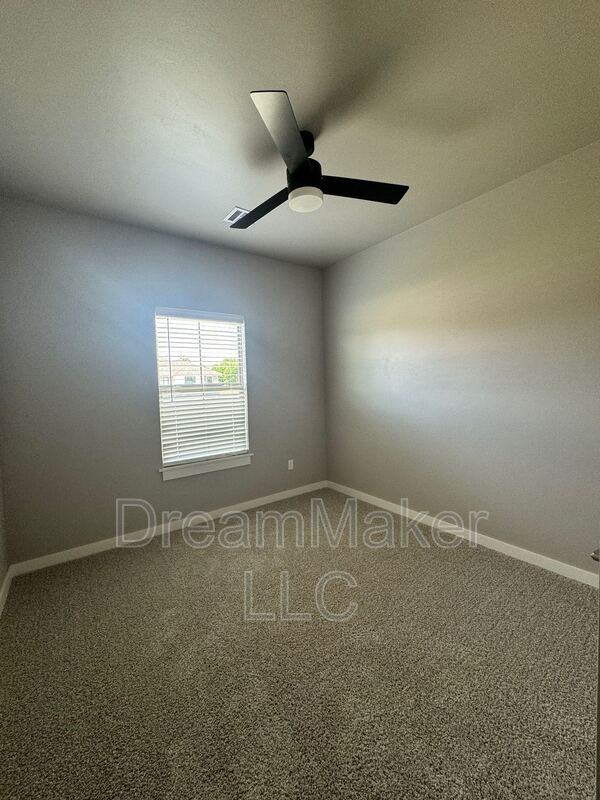 790 Flowers Dr - Photo 5 of 17