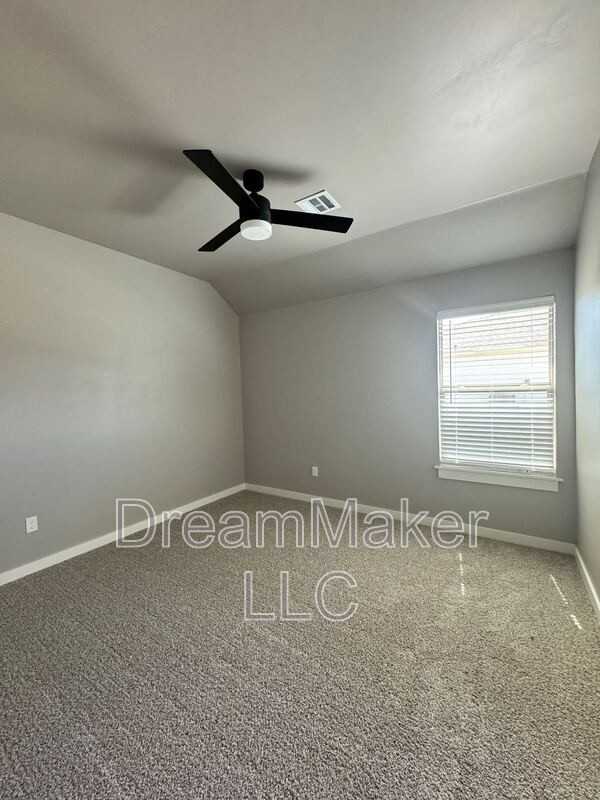 790 Flowers Dr - Photo 7 of 17