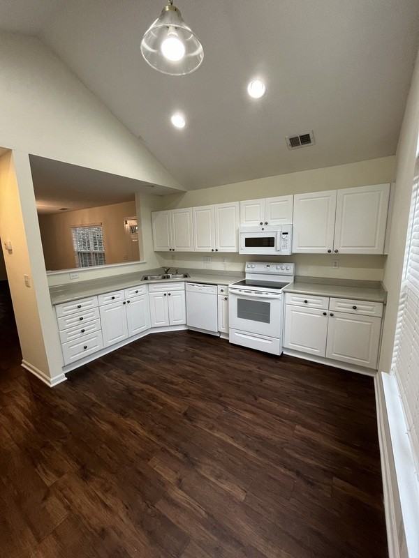 4531 Antelope Ln - Photo 3 of 18