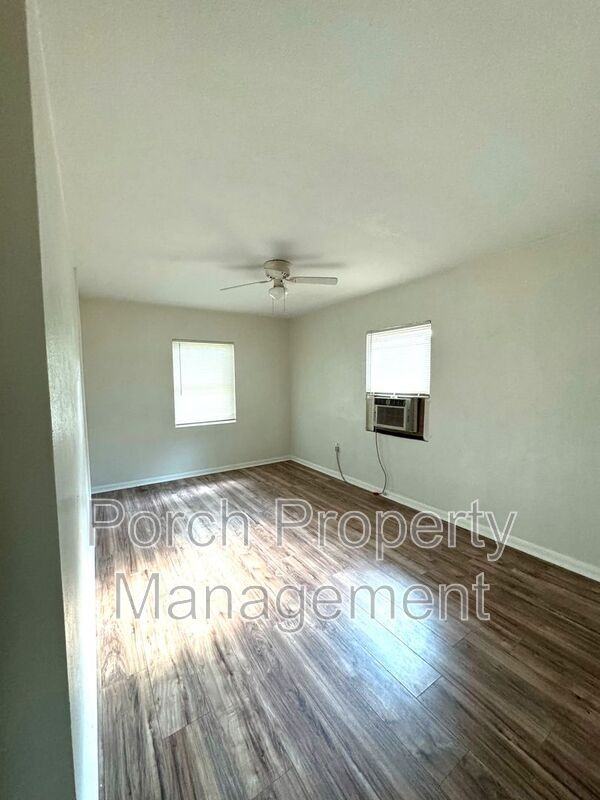500 Frisco Rd - Photo 2 of 26