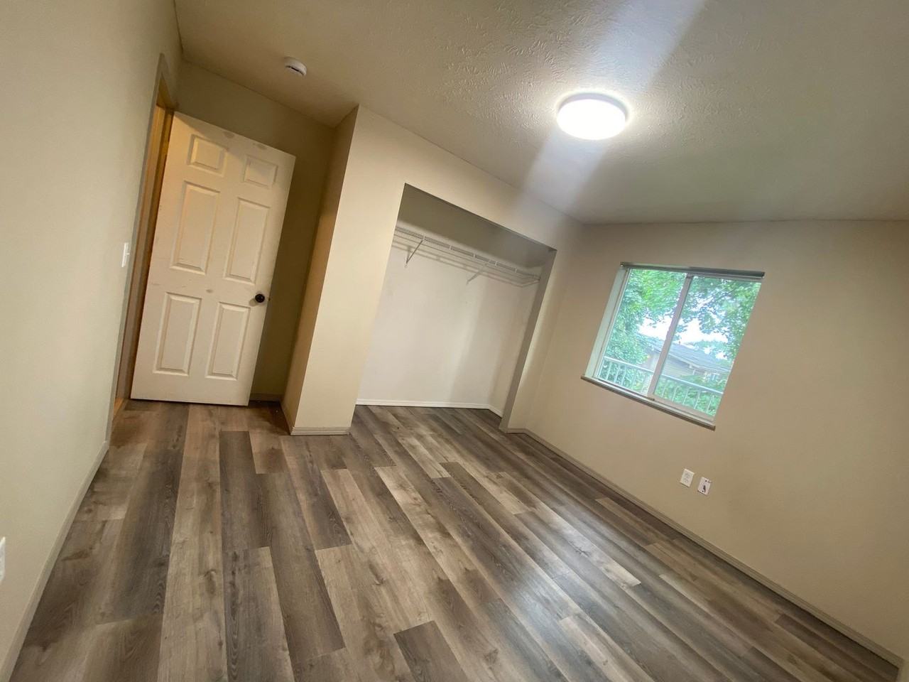 1303 2nd St - Photo 6 of 22