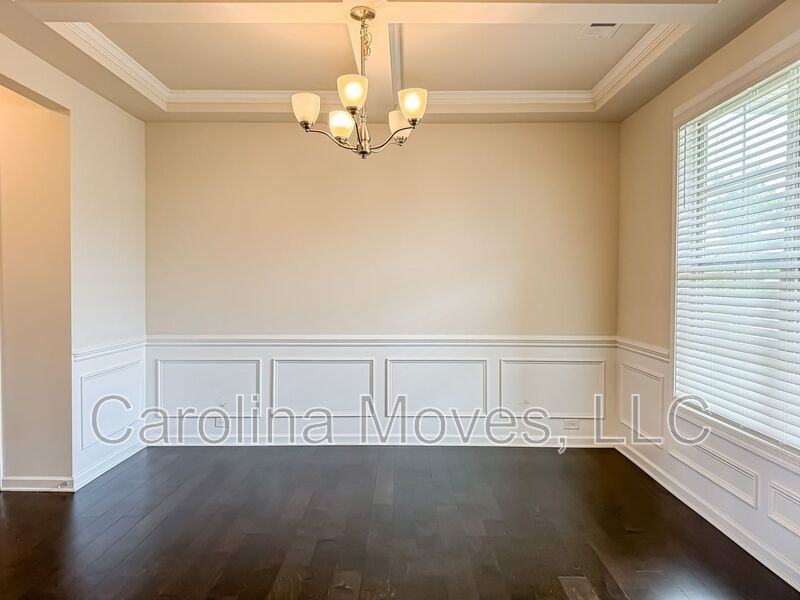 537 Shrine Ct - Photo 3 of 22