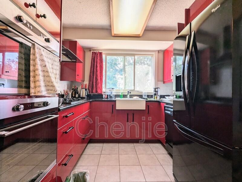 8616 180 St Nw - Photo 2 of 20