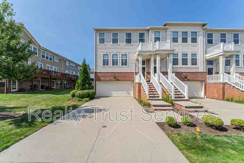 6575 Park Pointe Ct - Photo 2 of 39