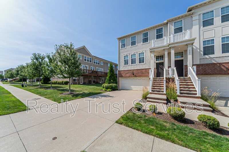 6575 Park Pointe Ct - Photo 3 of 39