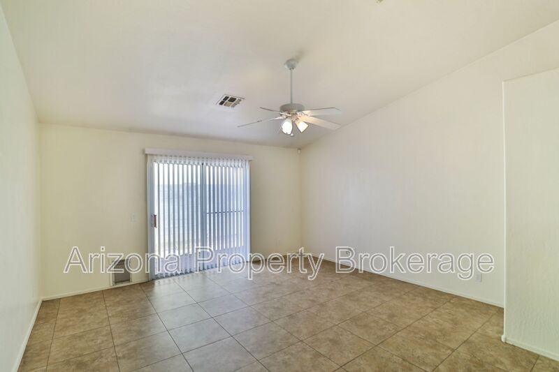 8520 W Palm Ln #1102 - Photo 3 of 21