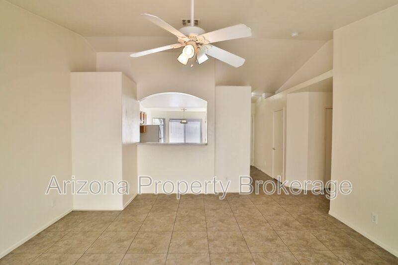 8520 W Palm Ln #1102 - Photo 2 of 21