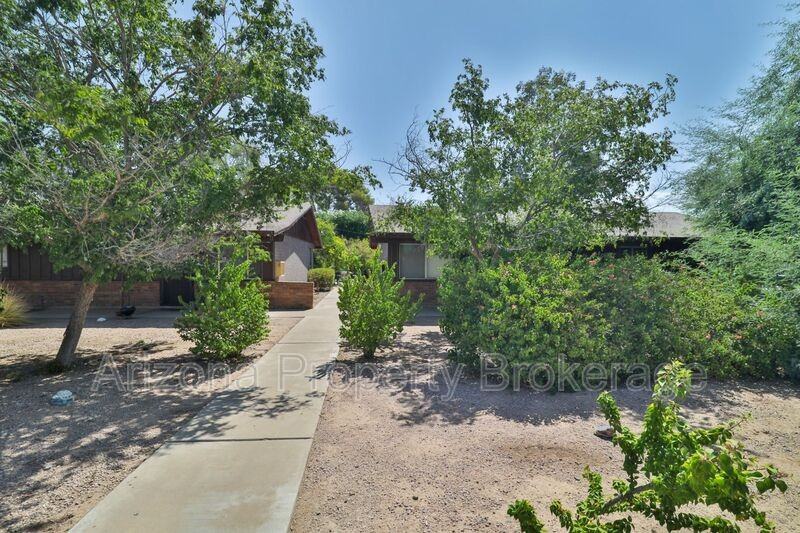 2323 S College Ave #6 - Photo 2 of 34