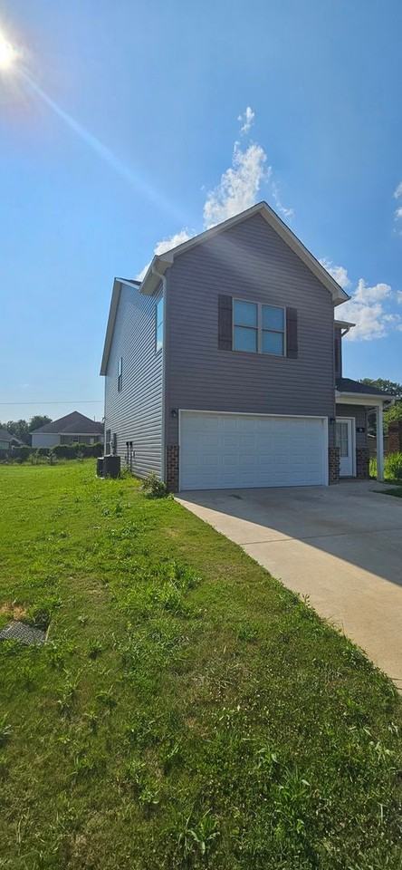 20 Cole Ln - Photo 2 of 18