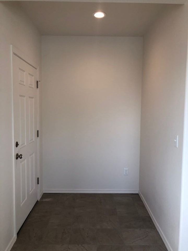 Knu910/912 - Photo 2 of 22