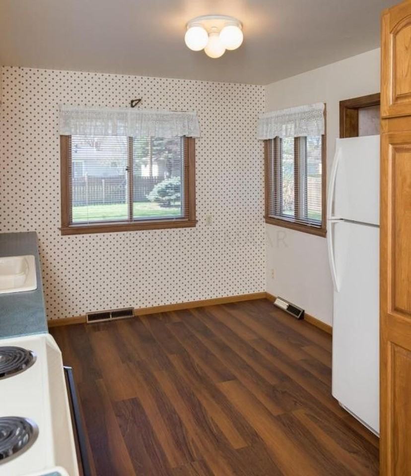 1331 15th Ave S - Photo 5 of 15