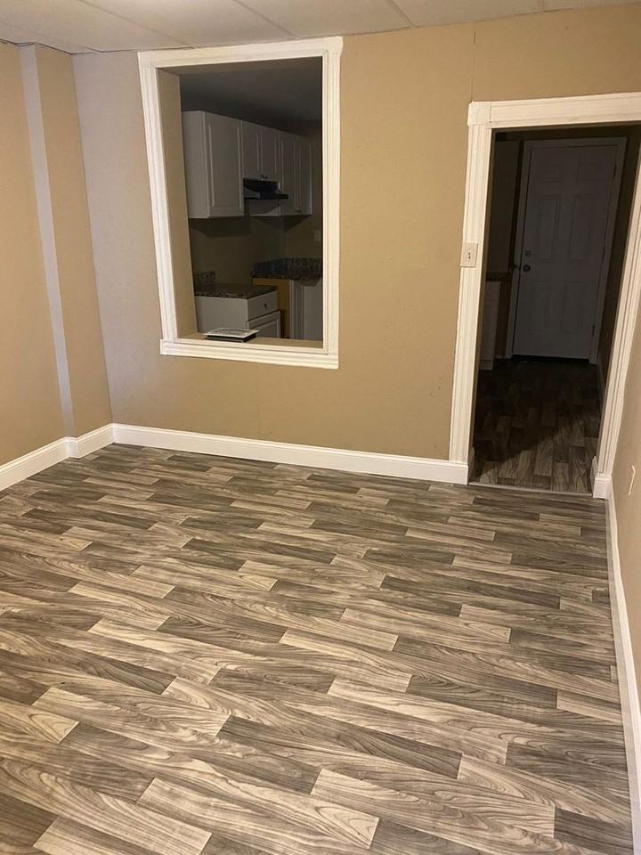 1607 Hakesley Pl - Photo 3 of 13