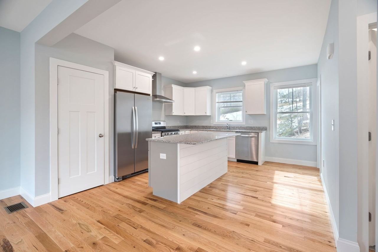 Paul's Place - Photo 2 of 21