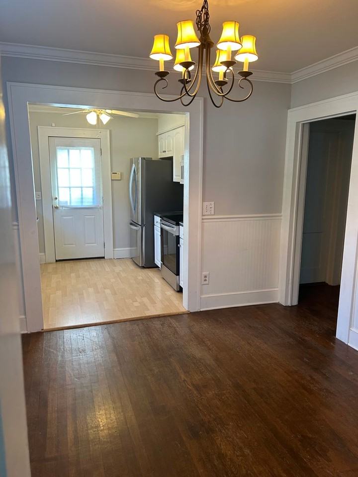 106 Long Hill St - Photo 4 of 16