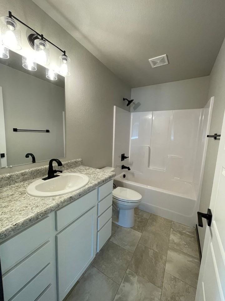 1127 Cobalt Dr - Photo 7 of 18