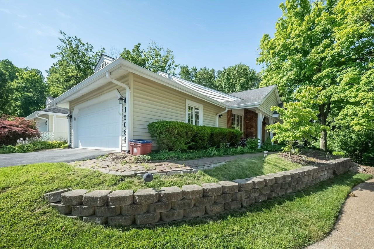 15084 Green Circle Dr - Photo 3 of 38