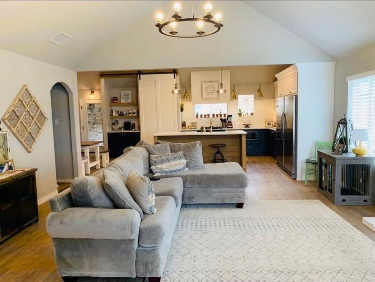 12209 Jordan Ave - Photo 3 of 12
