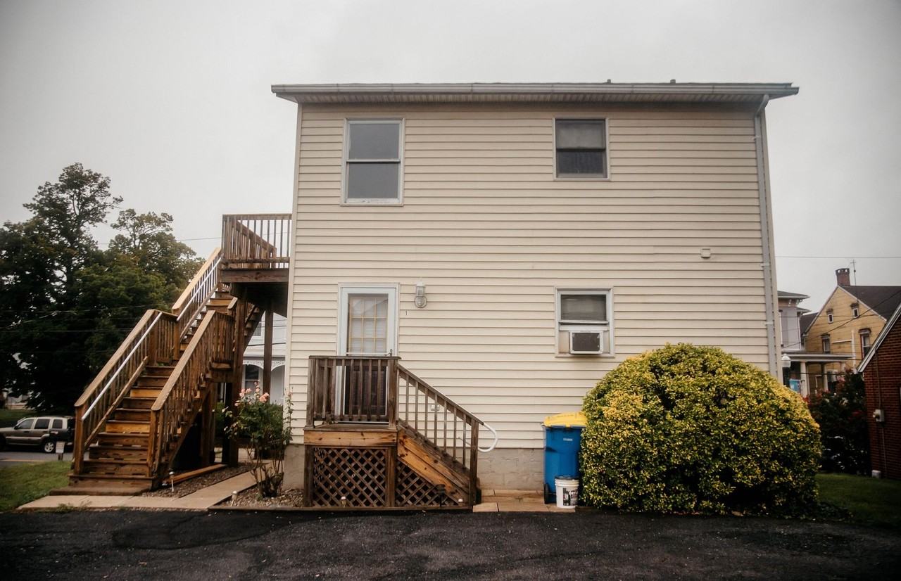 133 N Union St - Photo 2 of 15