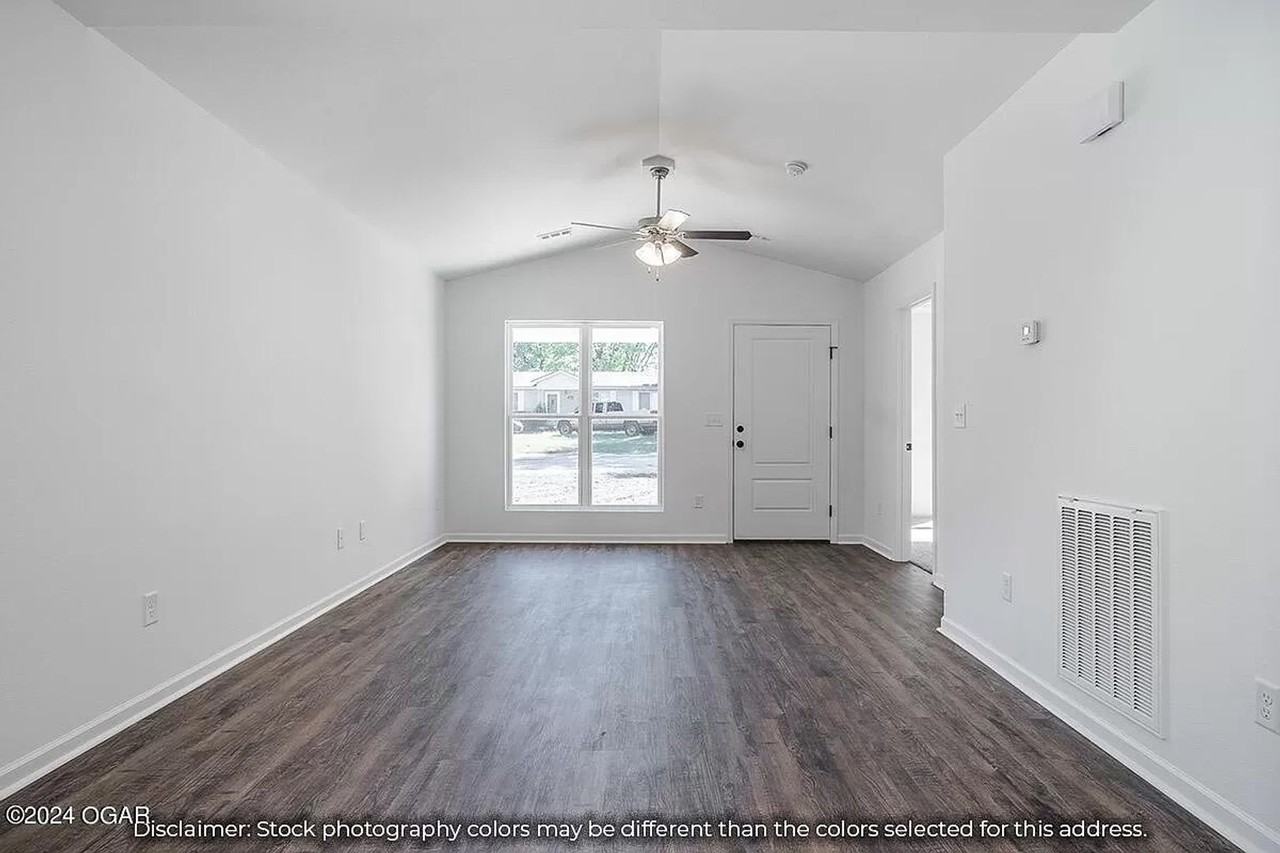 608 S Cowgill St - Photo 4 of 8