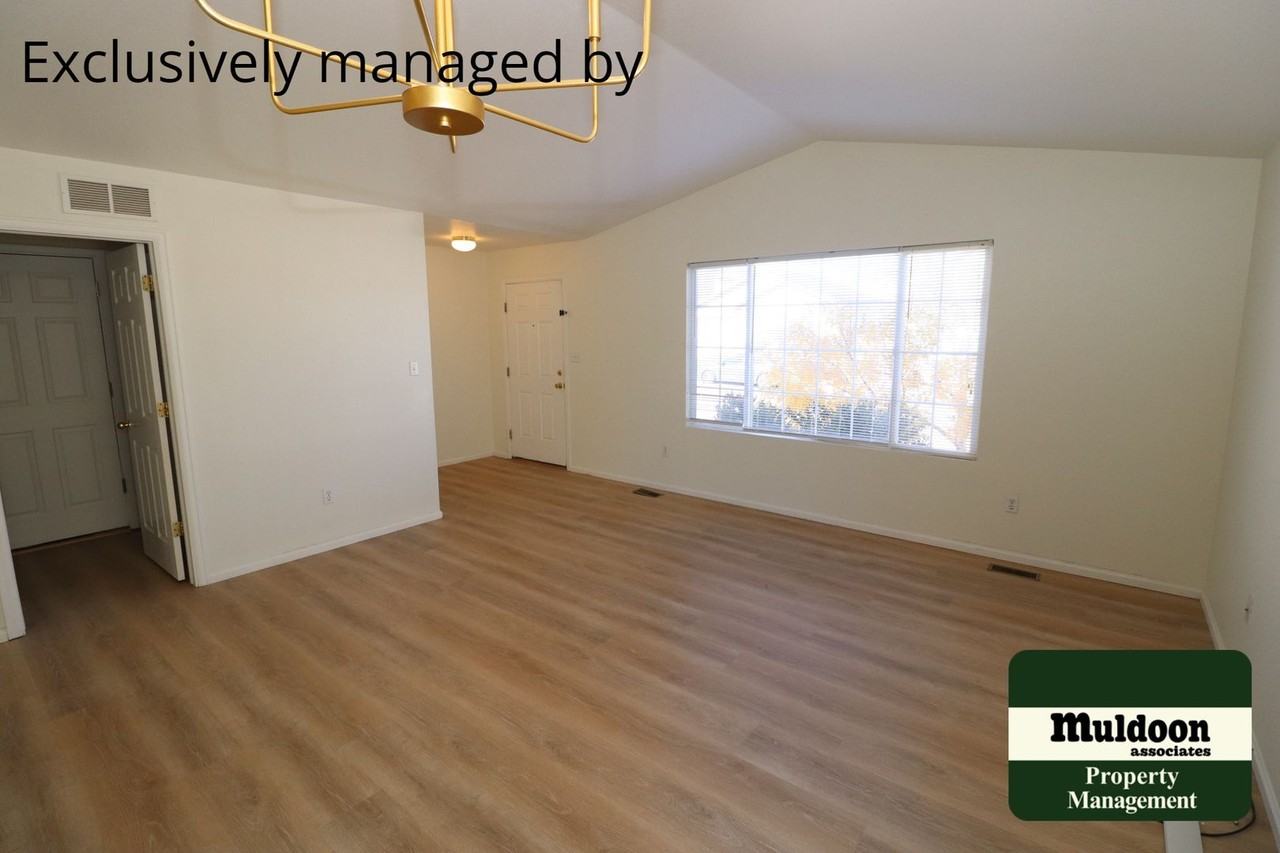 1112 Silverqueen Rd - Photo 4 of 8