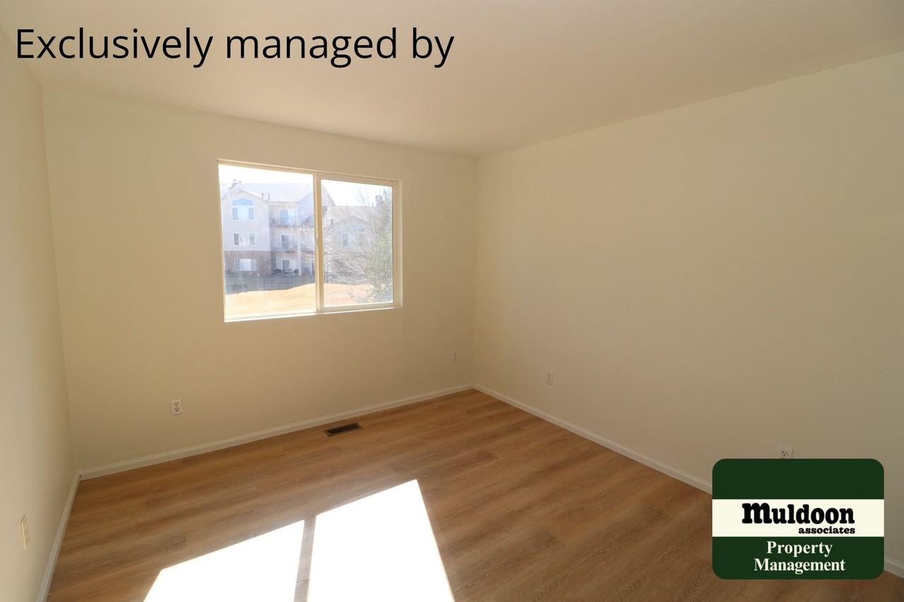 1112 Silverqueen Rd - Photo 6 of 8