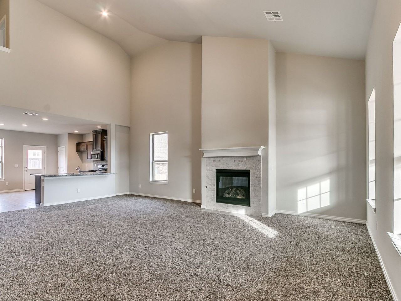 9601 Squire Ln - Photo 2 of 18