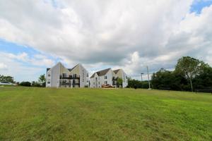 featured image of 1366 Hunters Rd Apt G #Apt G