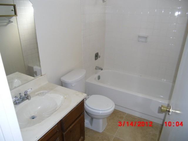 5248 Gains Mill St - Photo 4 of 9