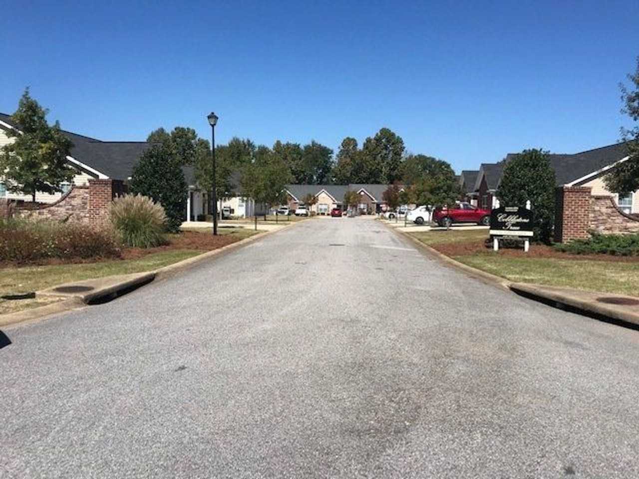 12 Embecca Lndg - Photo 2 of 6