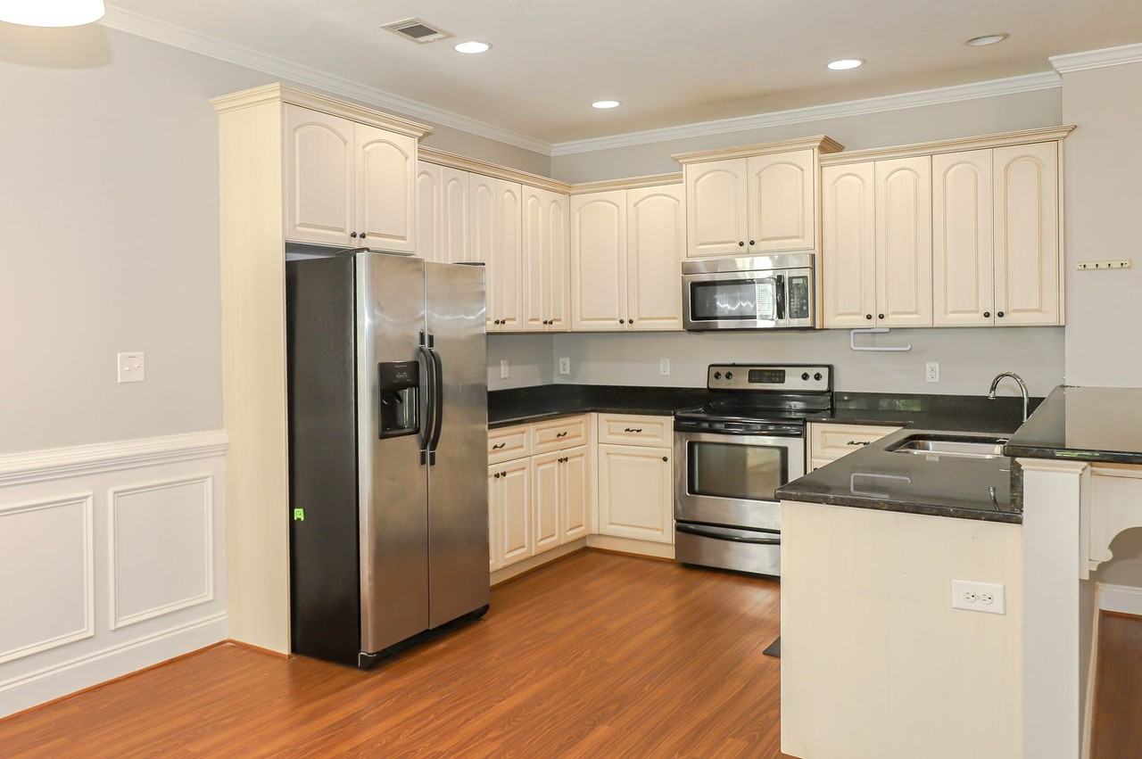 4453 Galway Dr - Photo 2 of 27