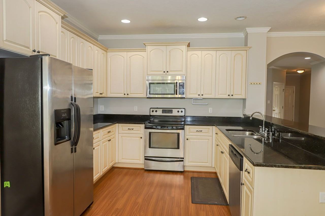 4453 Galway Dr - Photo 3 of 27