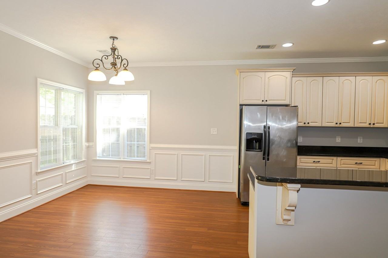 4453 Galway Dr - Photo 5 of 27