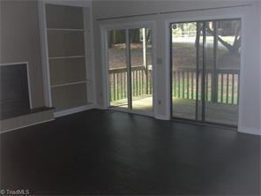 1603 Aspen Way - Photo 3 of 11