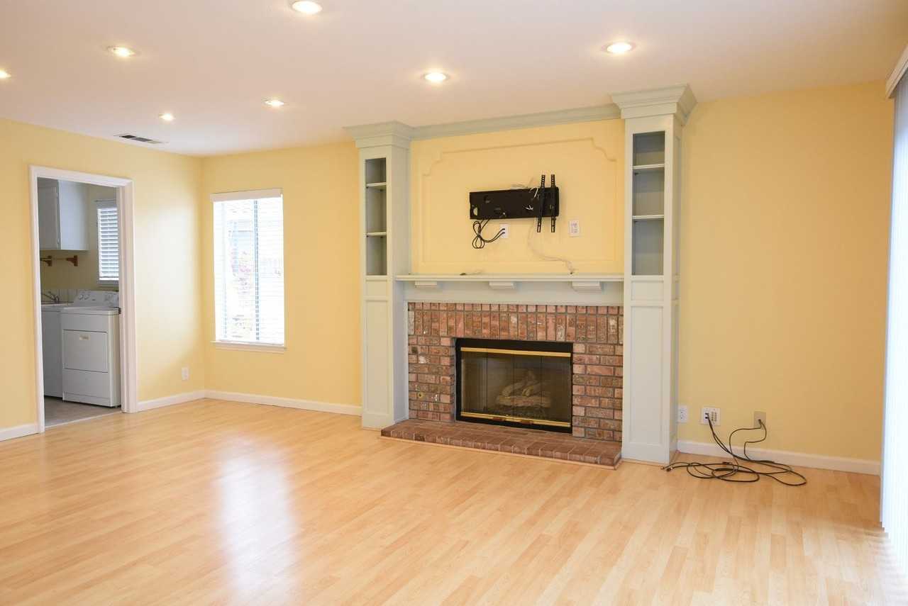 3277 Carol Leaf Ct - Photo 4 of 21