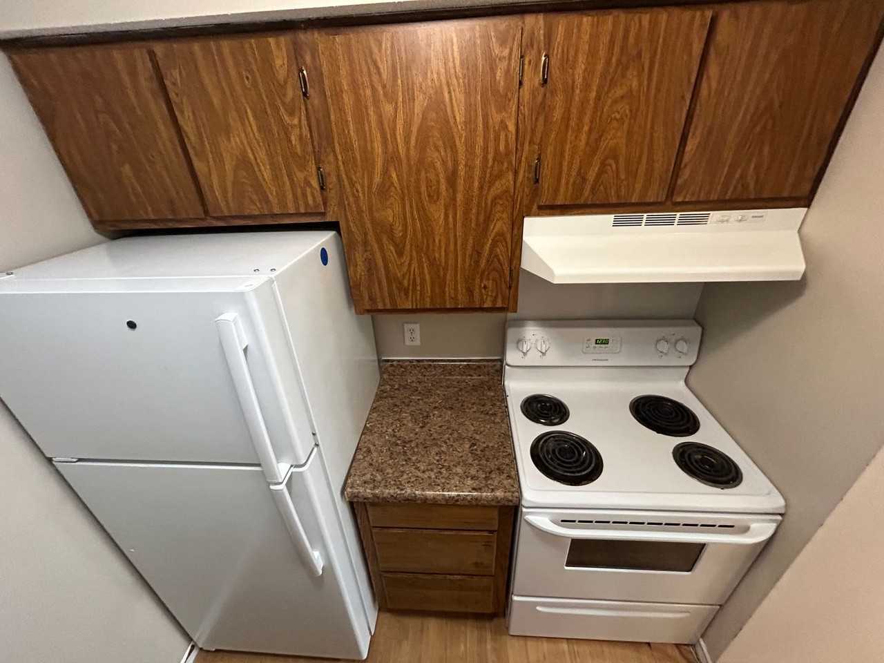 228 S Ivy Ln - Photo 2 of 12