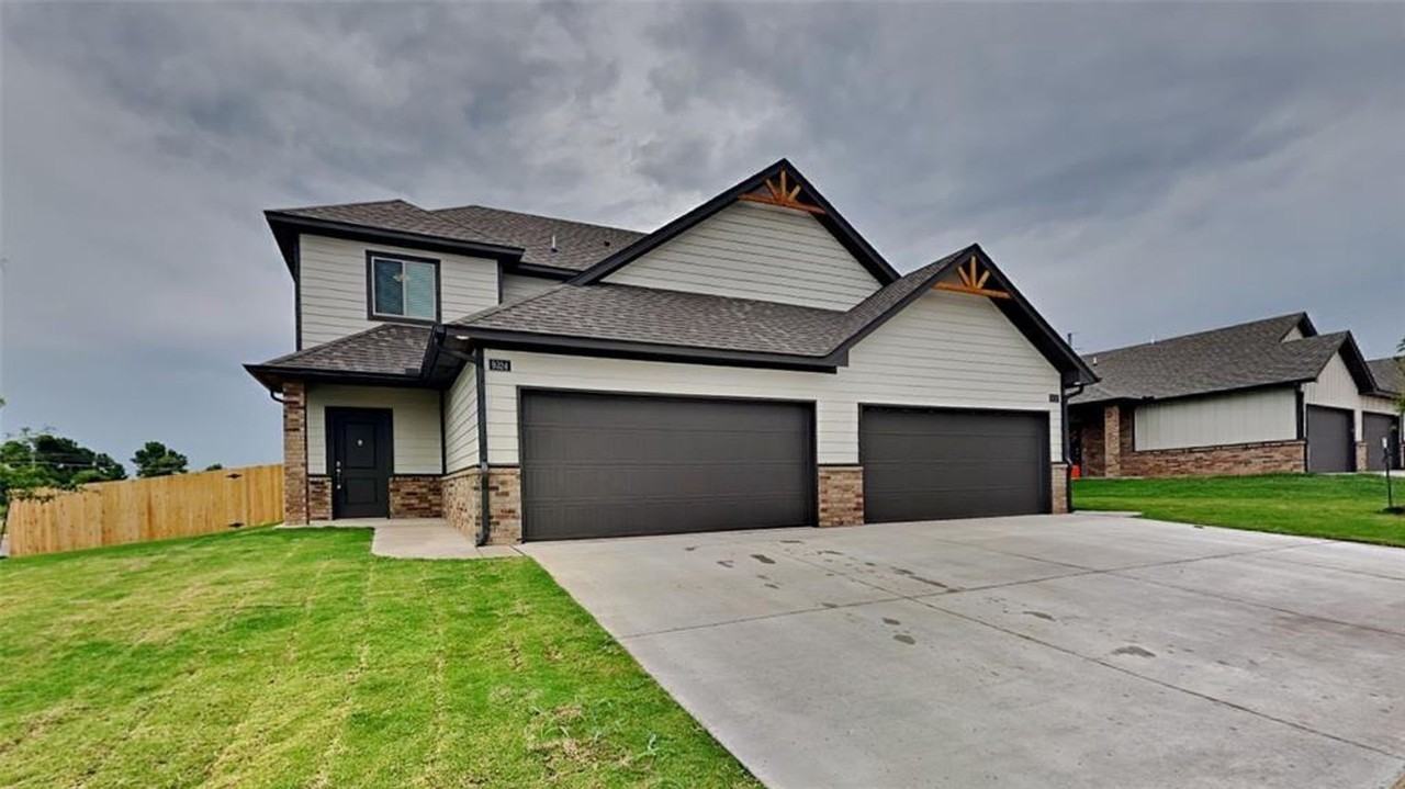 12513 Florence Ln - Photo 3 of 21